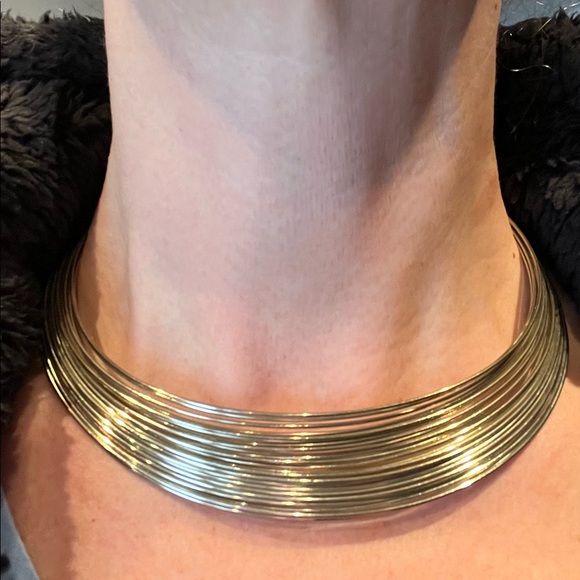 Banana Republic choker. - Picture 2 of 3